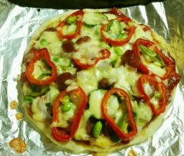海鲜香肠蔬菜披萨 （含披萨皮）的做法