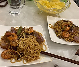黑椒牛柳炒意粉的做法
