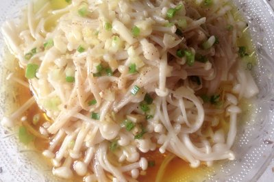 凉拌金针菇