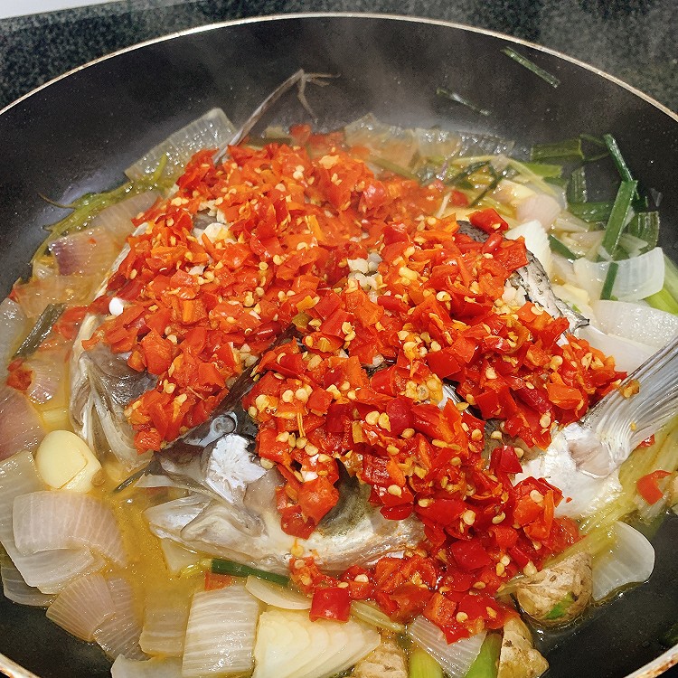 剁椒焗鱼头的做法