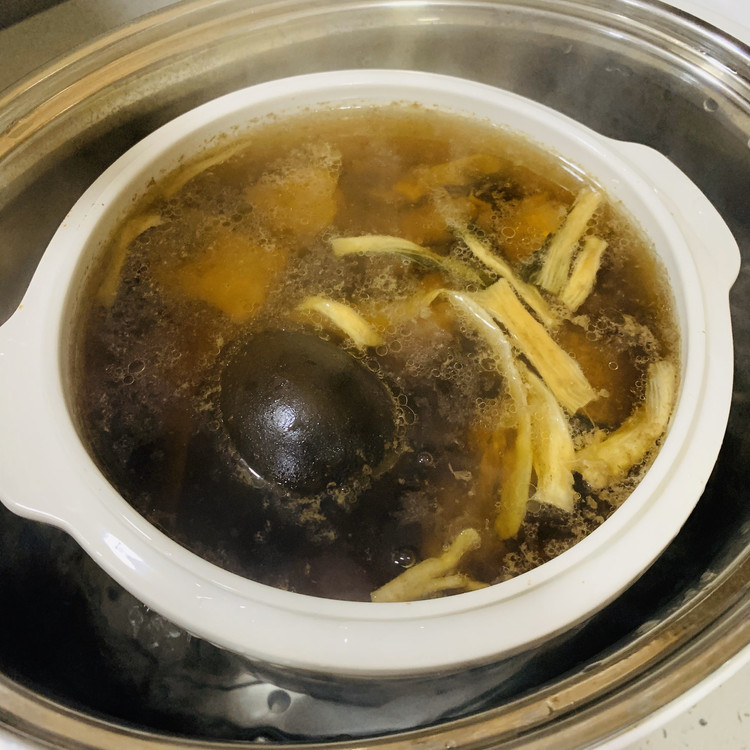 白菜干罗汉果薏米排骨汤的做法