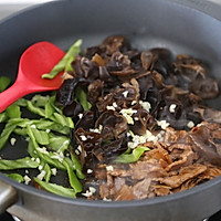 #鸡汁入家宴 感恩正当“食”#鸡汁木耳炒肉片的做法图解7