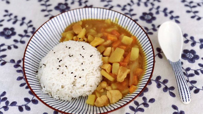 家常土豆咖喱鸡肉饭