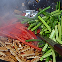 蒜苔炒腊肉的做法图解5