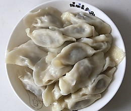 鸡肉香菇馅水饺的做法