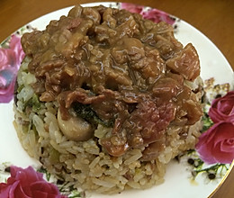 极其美味的酸菜蘑菇牛肉炒饭的做法