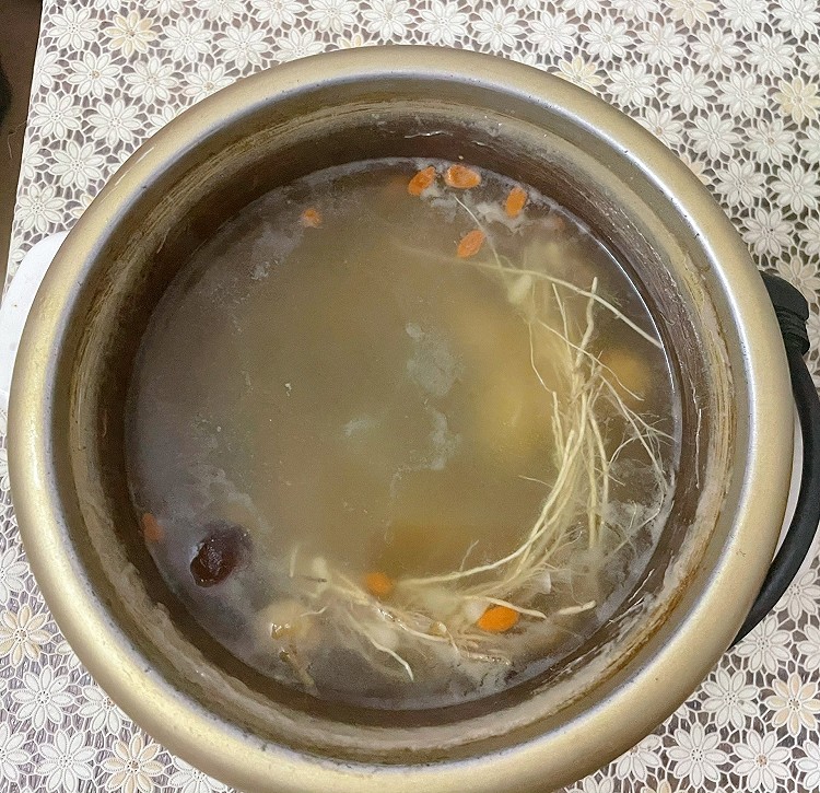 广东靓汤——排骨花旗参养肝草护肝汤（2-3人份）的做法