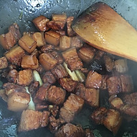 红烧肉炖鹌鹑蛋的做法图解6