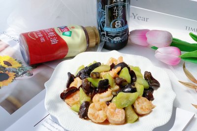 小炒丝瓜虾仁木耳