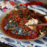 剁椒鱼头的做法图解13
