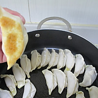 鲜肉锅贴#福临门好面用芯造#的做法图解11