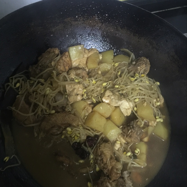 鸡肉煲的做法
