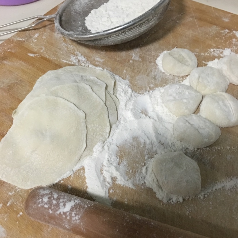 韭菜鸡蛋虾仁肉饺子的做法图解7
