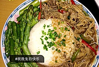 金针菇肥牛浇盖饭 电饭锅版的做法