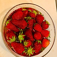 草莓大米布丁的做法图解1