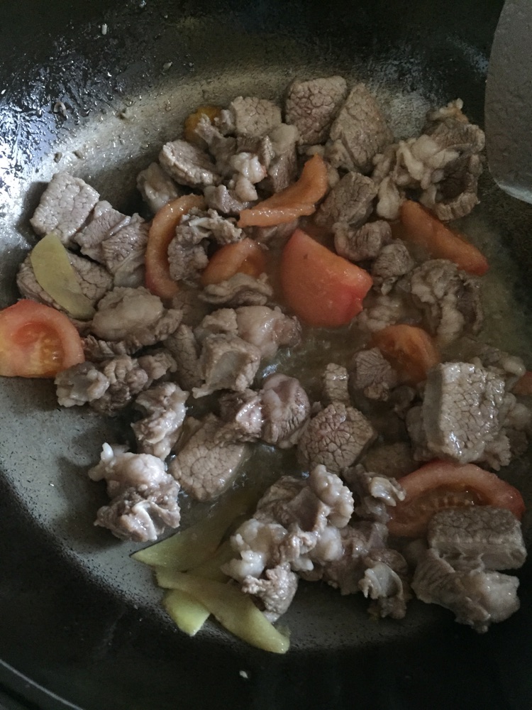 陈皮牛腩汤的做法图解4
