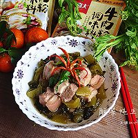大喜大牛肉粉试用之:酸菜炖五花肉的做法图解2