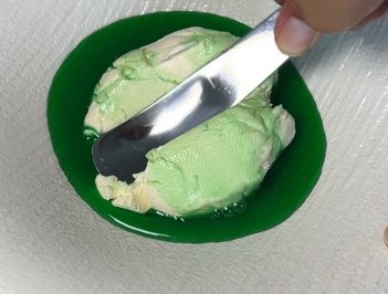做一个薄荷生巧希腊酸奶碗