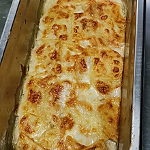 奶油焗土豆（baked potato with cream）