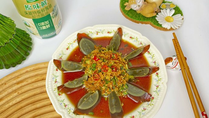 凉拌皮蛋黄瓜