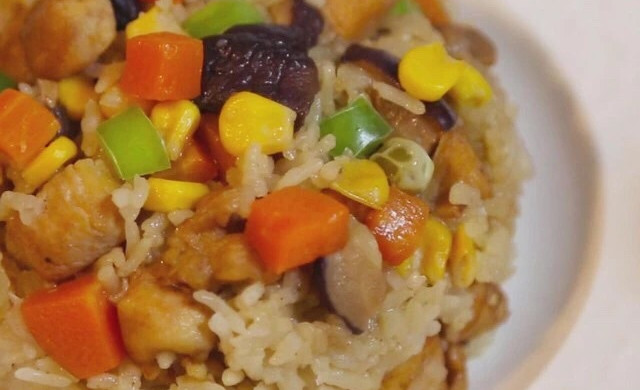 香菇鸡肉焖饭（一人份）