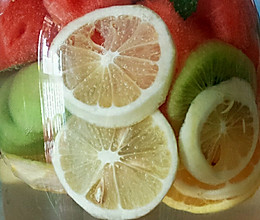 夏天的最爱-水果冰饮的做法
