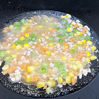 #万物皆可搭#低脂美味下饭菜：竹报平安，玉米胡萝卜豌豆炒肉末的做法图解4
