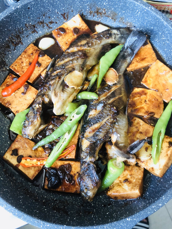 海楞蹦鱼炖豆腐图片