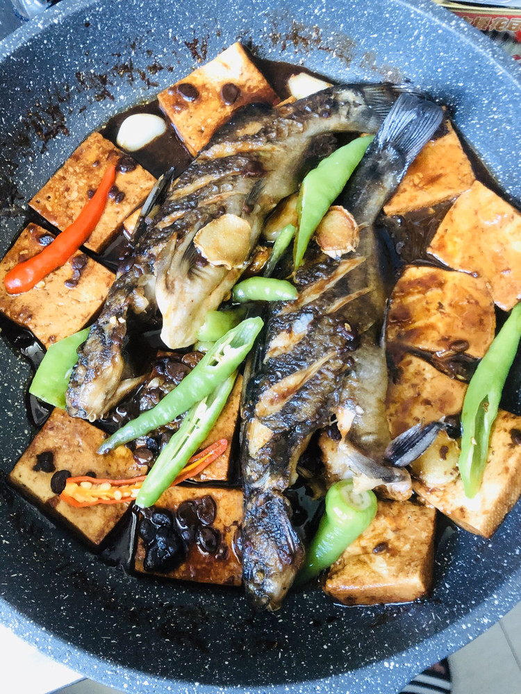 嘎鱼炖豆腐的做法