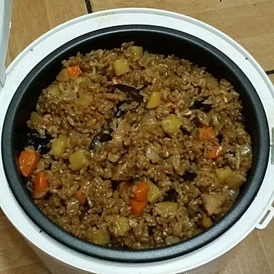 香菇肉焖饭