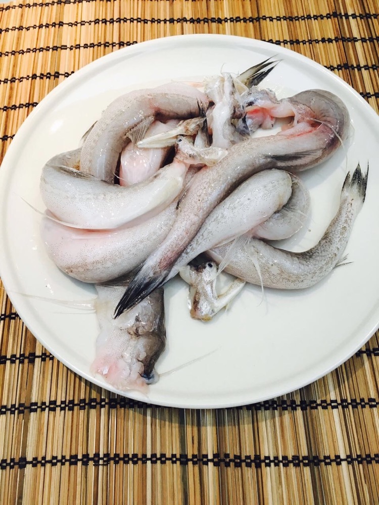 清烧豆腐鱼的做法图解1