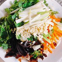 #感恩节烹饪挑战赛#凉拌豆芽的做法图解7