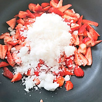 #美食视频挑战赛# 香甜草莓酱和草莓气泡水的做法图解4