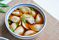 #万物皆可搭# 猪肉香菇芋头饺子的做法