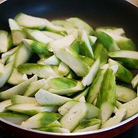 #少盐饮食 轻松生活# 香嫩多汁的鸡蛋炒丝瓜的做法图解5