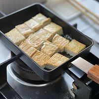 咸蛋黄焗豆腐的做法图解1