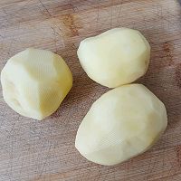#给年味整点鲜的#香脆土豆片的做法图解1