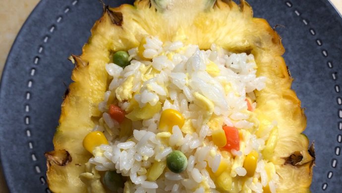 家庭版菠萝炒饭