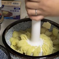 大师级 奶香醇土豆泥的做法图解5