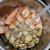 金汤海鲜捞饭的做法图解7