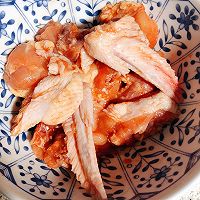 奥尔良鸡肉虾焖锅的做法图解1