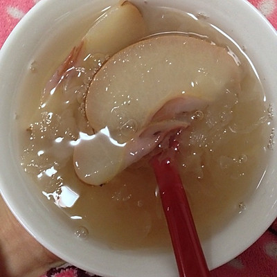 冰糖银耳炖雪梨