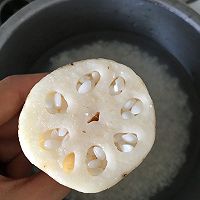 红糖蜂蜜糯米藕的做法图解2