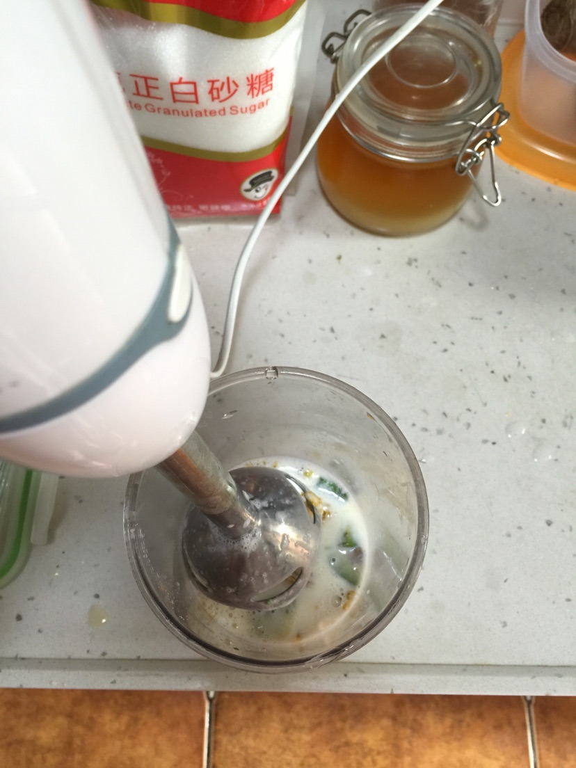 百香牛油奶昔的做法图解3