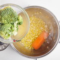 鸡胸肉饼的做法图解1