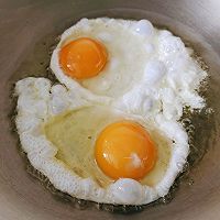 萝卜鸡蛋汤的做法图解2
