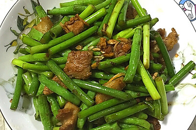 五花肉炒蒜心豆角