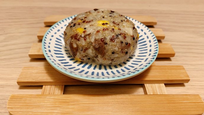 藜麦香菇糯米饭团