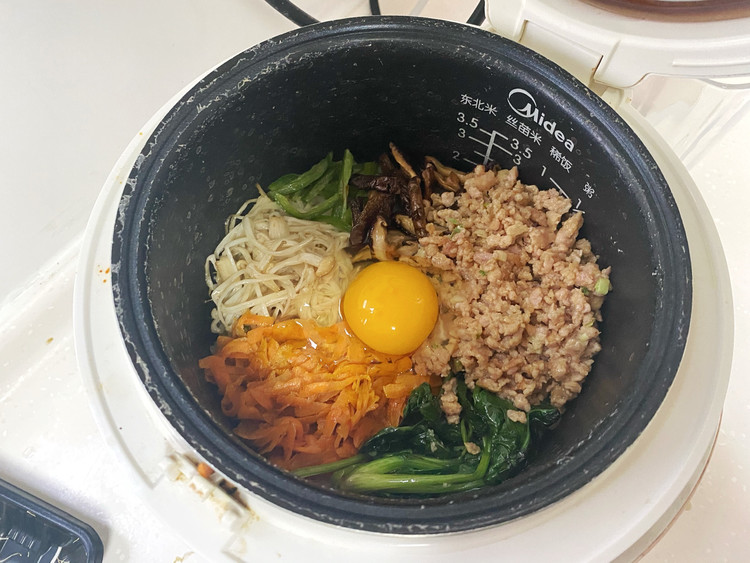 电饭锅韩式拌饭的做法