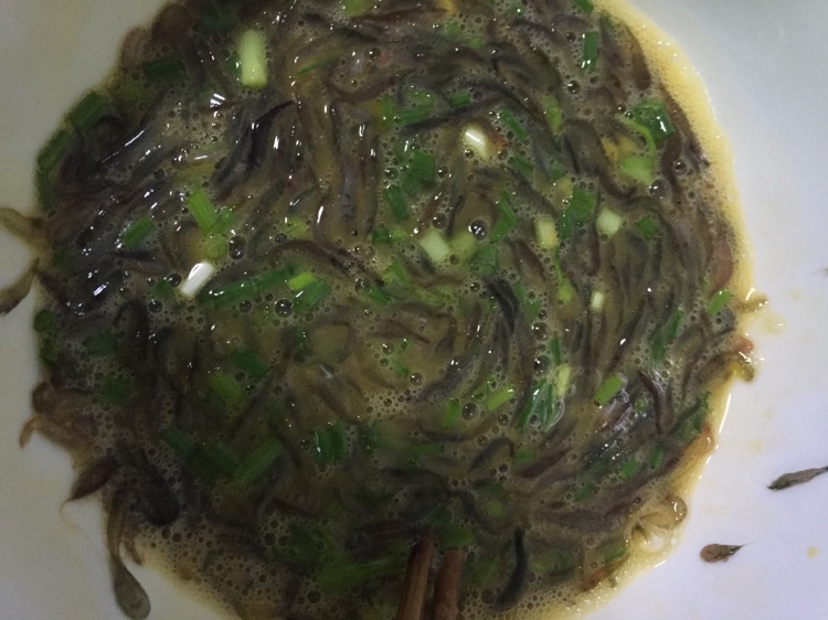 小虾鸡蛋饼的做法图解3